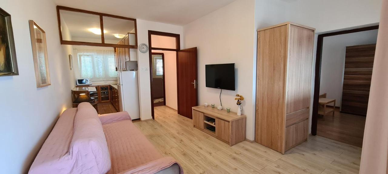Apartments Golub Krk Town Exterior foto
