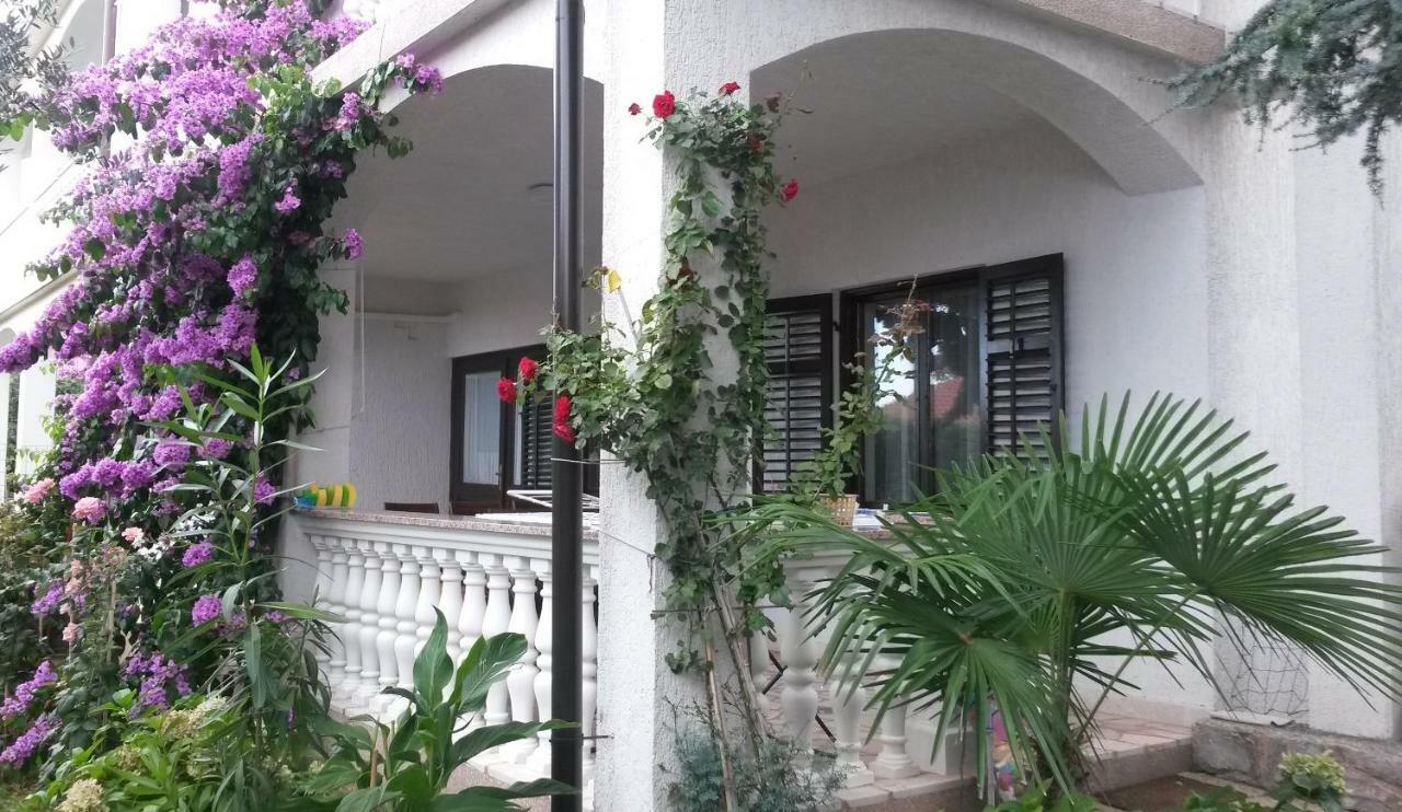 Apartments Golub Krk Town Exterior foto